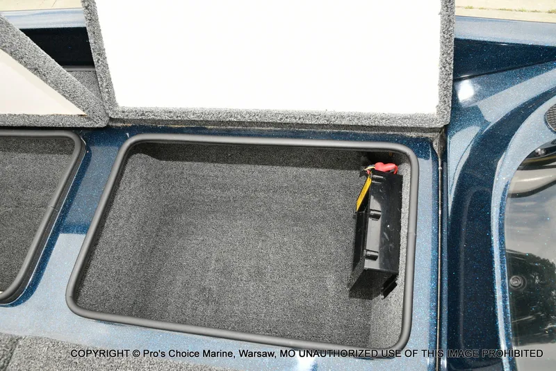 Slide: The Image of Ranger 522vx w/250HP Pro-XS 4 Stroke 2002 - 75