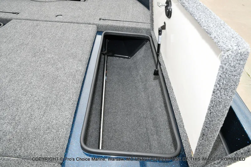 Slide: The Image of Ranger 522vx w/250HP Pro-XS 4 Stroke 2002 - 76