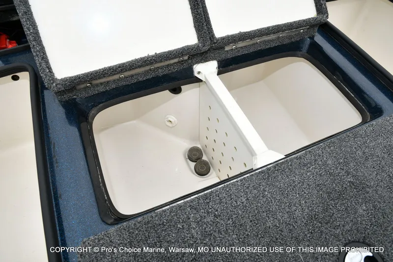 Slide: The Image of Ranger 522vx w/250HP Pro-XS 4 Stroke 2002 - 80