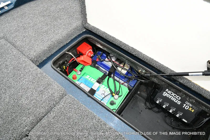 Slide: The Image of Ranger 522vx w/250HP Pro-XS 4 Stroke 2002 - 85