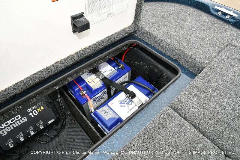 Slide: The Image of Ranger 522vx w/250HP Pro-XS 4 Stroke 2002 - 86