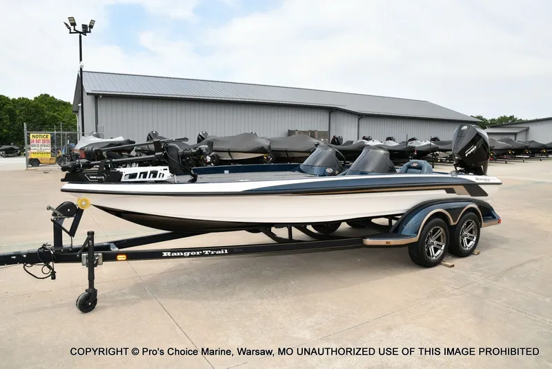 Slide: The Image of Ranger 522vx w/250HP Pro-XS 4 Stroke 2002 - 88