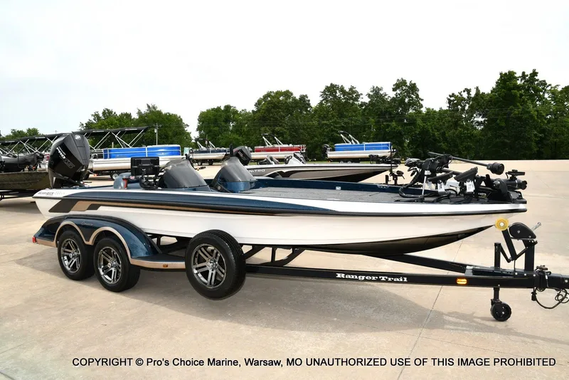 Slide: The Image of Ranger 522vx w/250HP Pro-XS 4 Stroke 2002 - 91