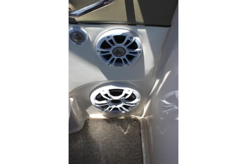 Slide: The Image of Speakers on a 2007 Sea Ray 270 Sundeck boat interior. - 18