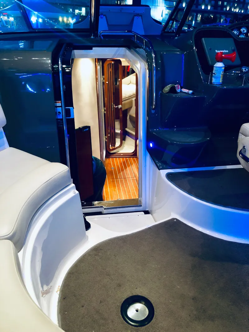 Slide: The Image of Interior of 2009 Regal Commodore 3760 IO yacht. - 34