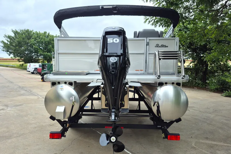 Slide: The Image of Sun Tracker Party Barge 16 DLX 2026 - 18
