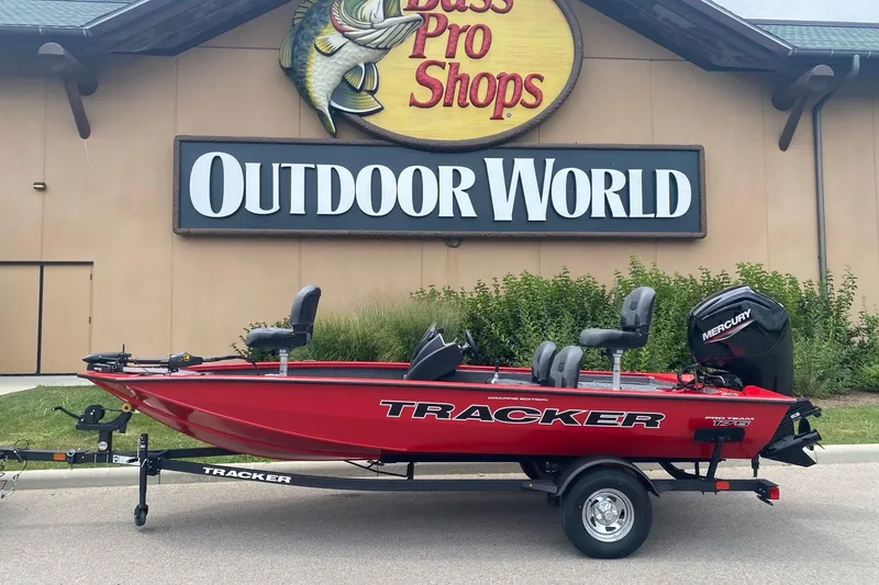 The Image of 2026 Tracker Pro Team 175 Crappie Edition boat at Bass Pro Shops Outdoor World. - 0