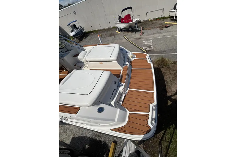 Slide: The Image of 2008 Sea Ray 270 Sundeck swim platform and aft Sun Pad - 10