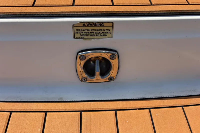 Slide: The Image of 2008 Sea Ray 270 Sundeck ski tow hook on transom - 13