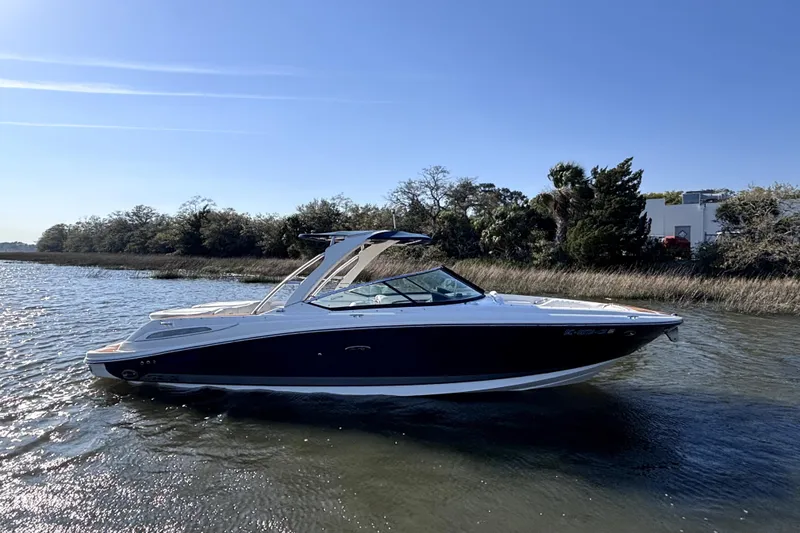 Slide: The Image of 2008 Sea Ray 270 Sundeck starboard side profile - 3