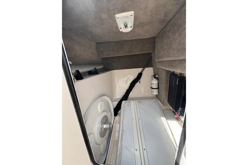 Slide: The Image of Storage Compartment on 2008 Sea Ray 270 Sundeck - 32
