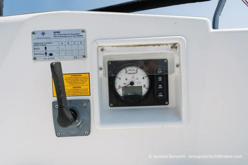 Slide: The Image of Control panel of a 2020 Jeanneau Sun Fast 3300 sailboat with engine gauge. - 39