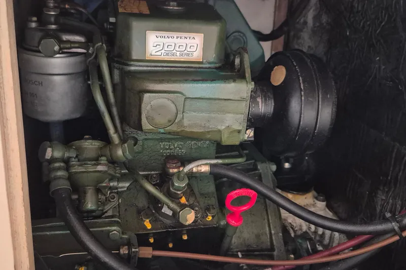 Slide: The Image of Volvo Penta 2000 diesel engine in a 1996 Morris Yachts Frances sailboat. - 32