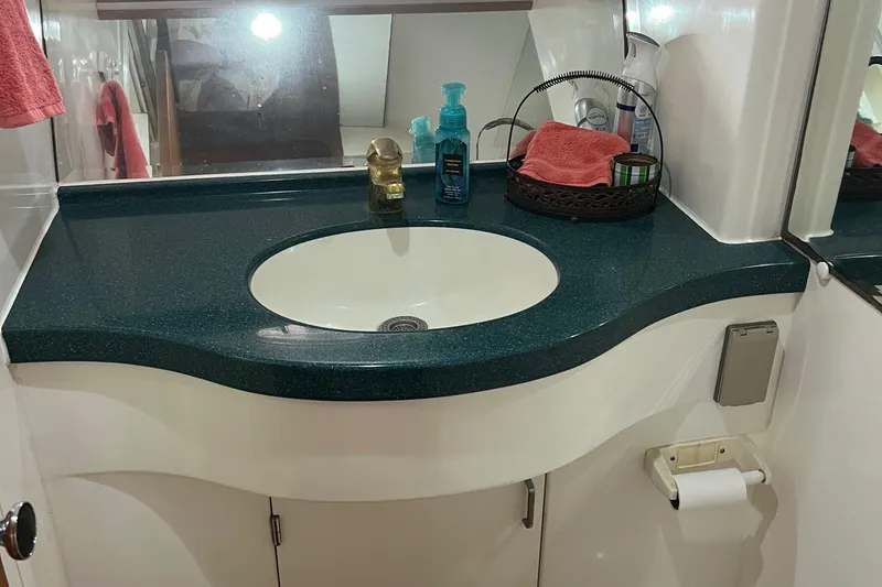 Slide: The Image of Hyatt 51 Aft Cabin Motor Yacht 1998 - 104