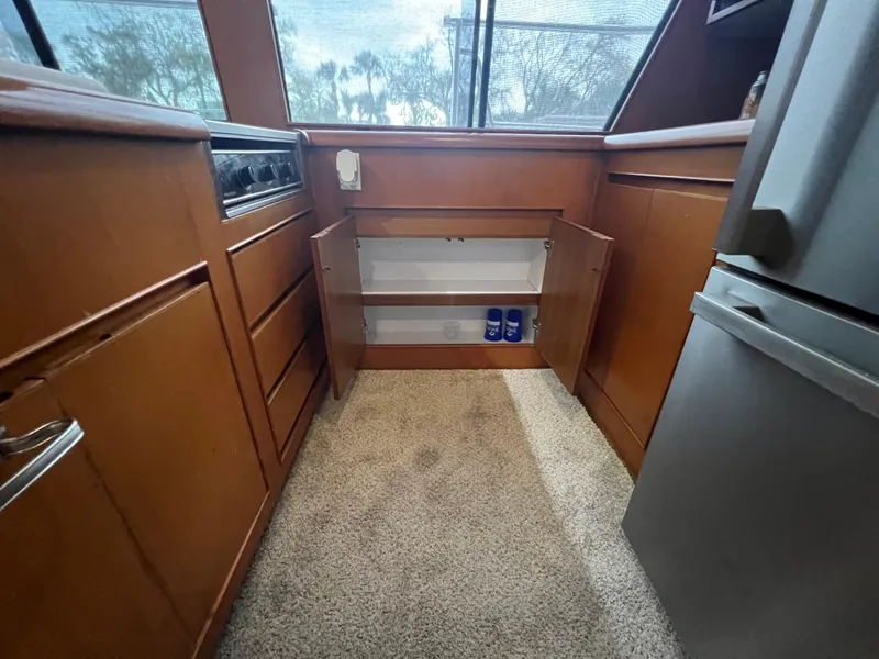 Slide: The Image of Hyatt 51 Aft Cabin Motor Yacht 1998 - 65