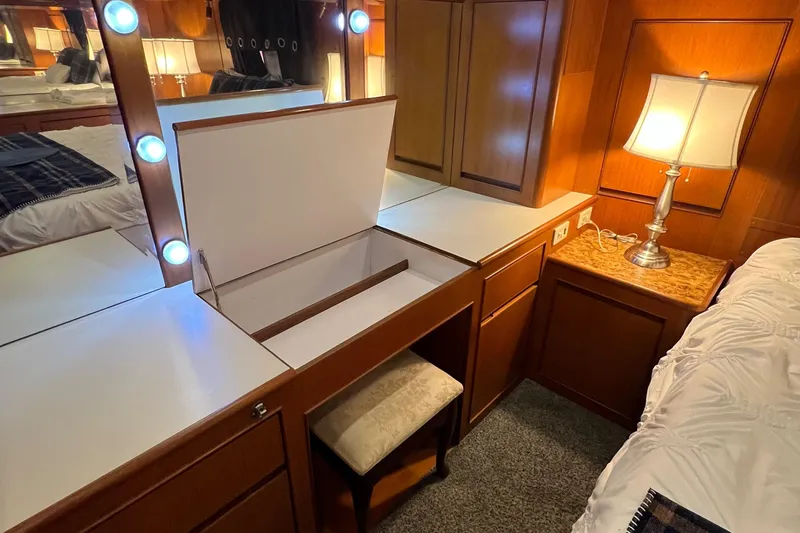 Slide: The Image of Hyatt 51 Aft Cabin Motor Yacht 1998 - 93