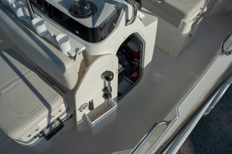 Slide: The Image of Boston Whaler 150 Montauk 2027 - 13