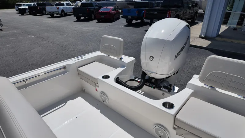 Slide: The Image of Boston Whaler 190 Montauk 2027 - 4