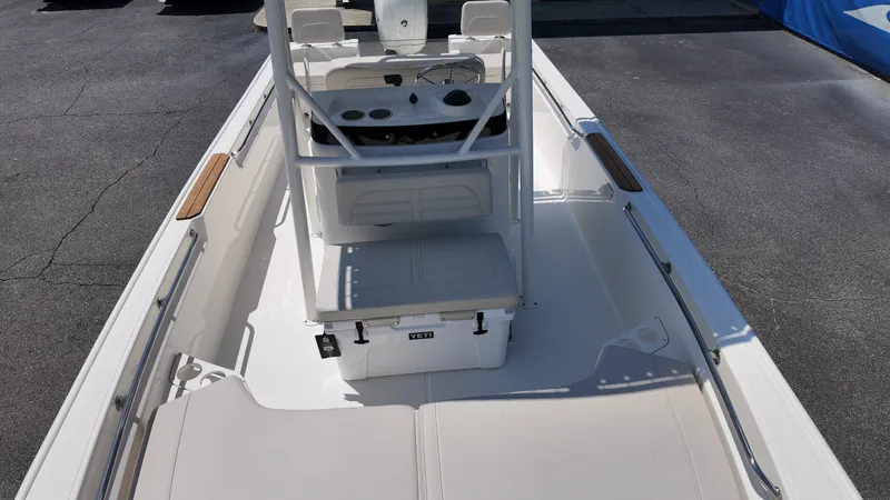 Slide: The Image of Boston Whaler 190 Montauk 2027 - 12