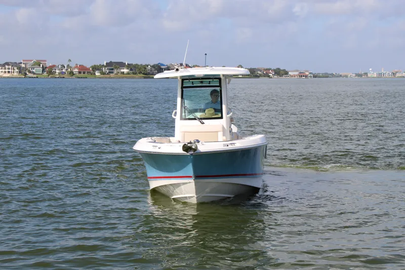 Slide: The Image of Boston Whaler 250 Outrage 2027 - 6