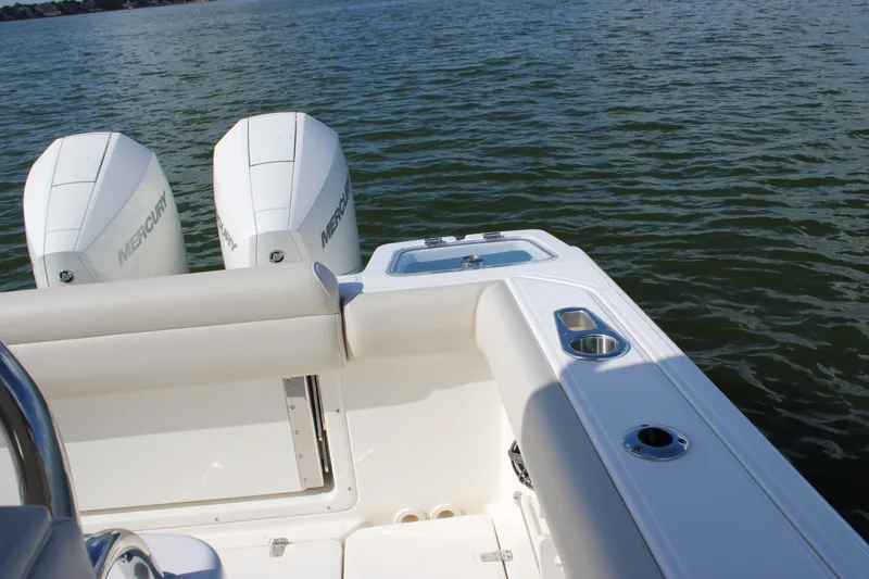 Slide: The Image of Boston Whaler 250 Outrage 2027 - 9