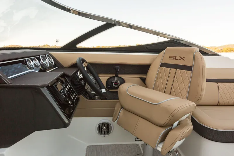 Slide: The Image of Interior of 2016 Sea Ray SLX 250 boat. - 30