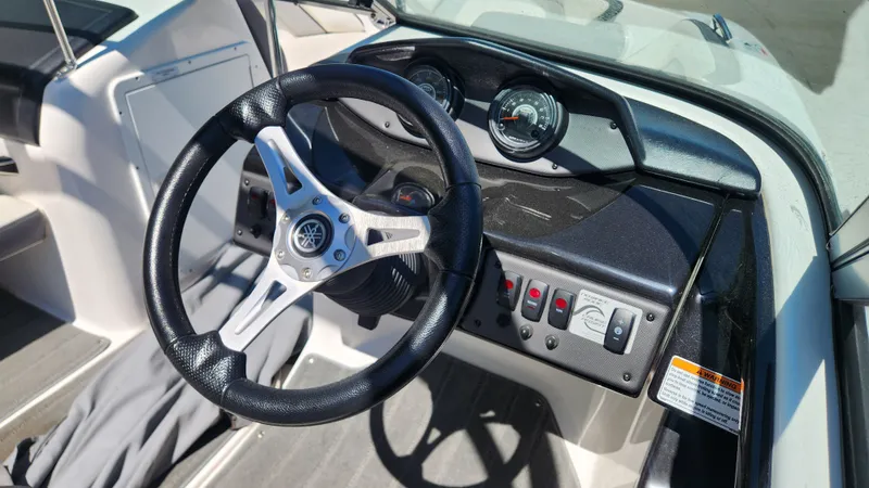 Slide: The Image of Yamaha Boats AR192 2016 steering console with wheel and gauges. - 37
