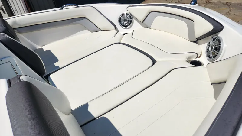 Slide: The Image of Interior of a 2016 Yamaha AR192 boat with white upholstery. - 41