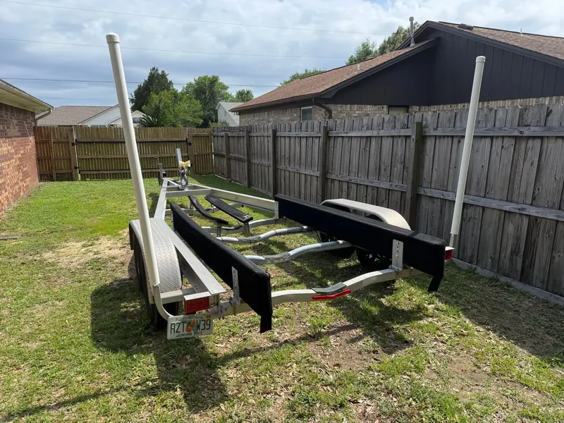 Slide: The Image of Sea Ray 240 Sundancer 2011 - 51