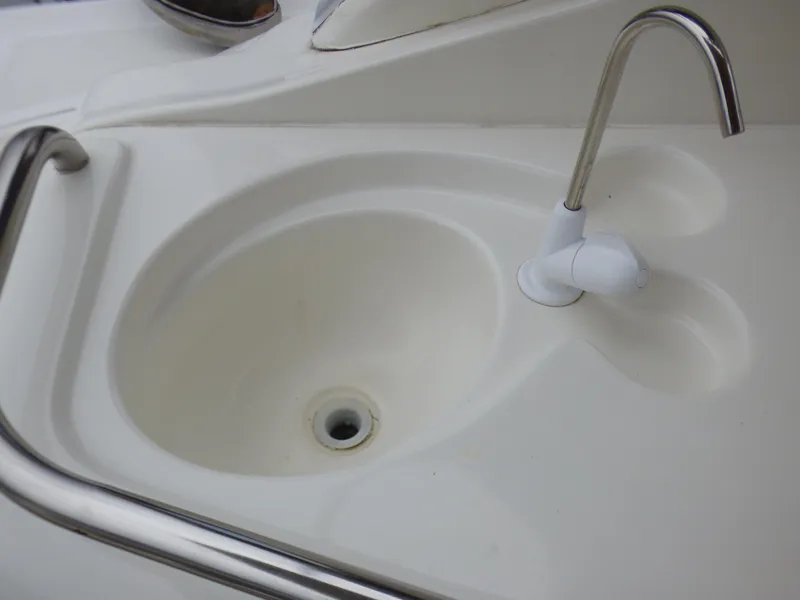 Slide: The Image of Sink on 2001 Cruisers Yachts 340 Express. - 28