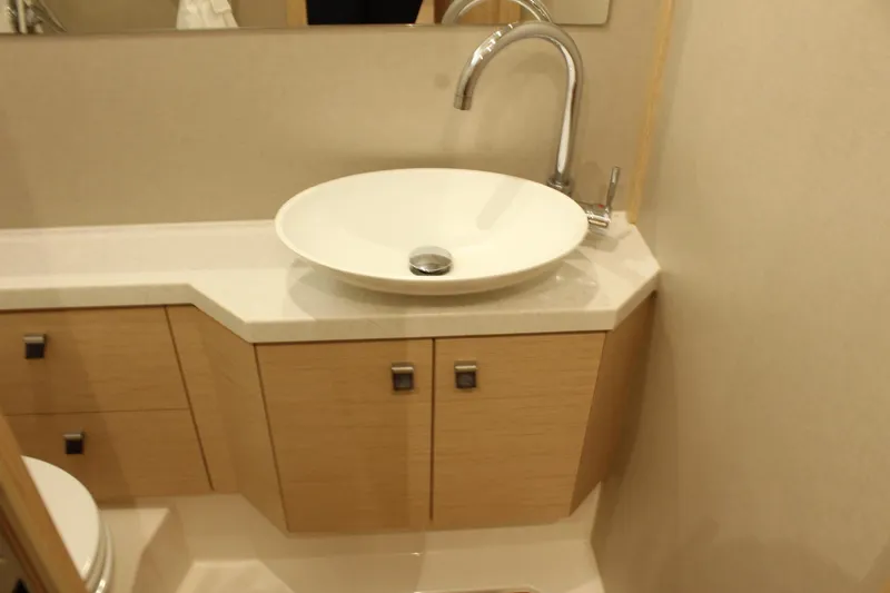 Slide: The Image of Luxurious bathroom in Greenline 48 Coupe 2019 yacht model. - 42