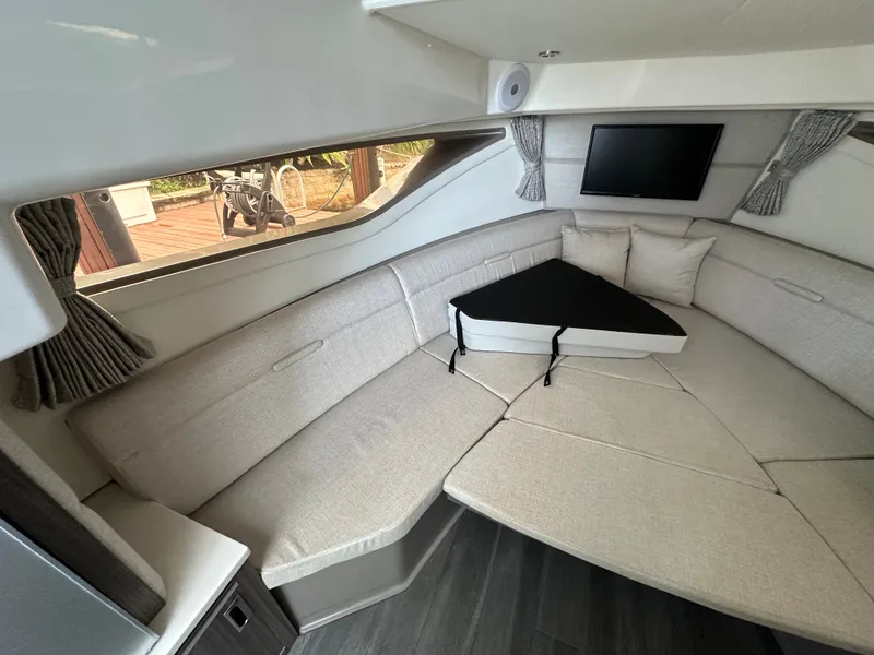 Slide: The Image of Sea Ray Sundancer 320 Outboard 2022 - 23