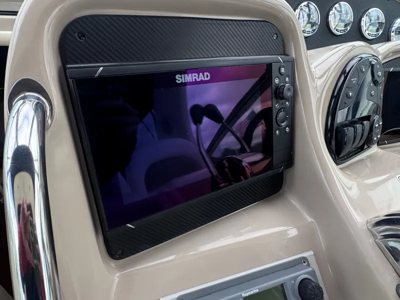 Slide: The Image of Sea Ray 340 Sundancer 2004 - 11