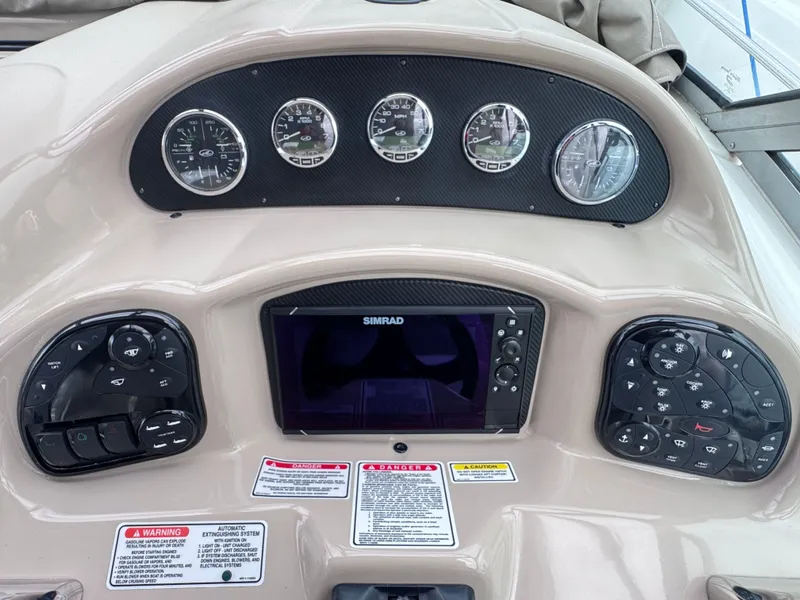 Slide: The Image of Sea Ray 340 Sundancer 2004 - 12
