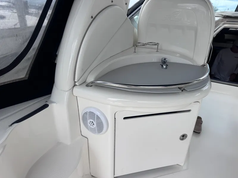 Slide: The Image of Sea Ray 340 Sundancer 2004 - 21