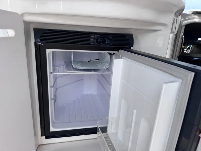 Slide: The Image of Sea Ray 340 Sundancer 2004 - 23