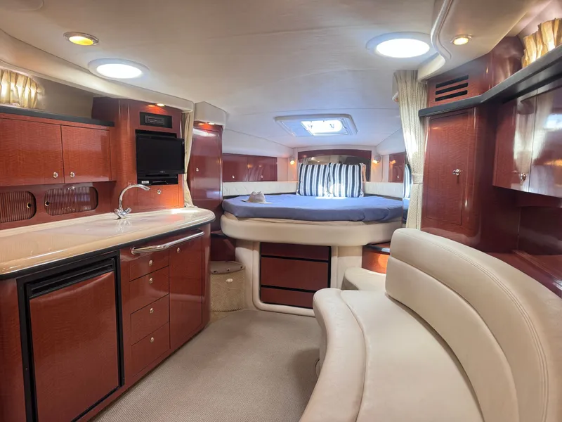 Slide: The Image of Sea Ray 340 Sundancer 2004 - 24
