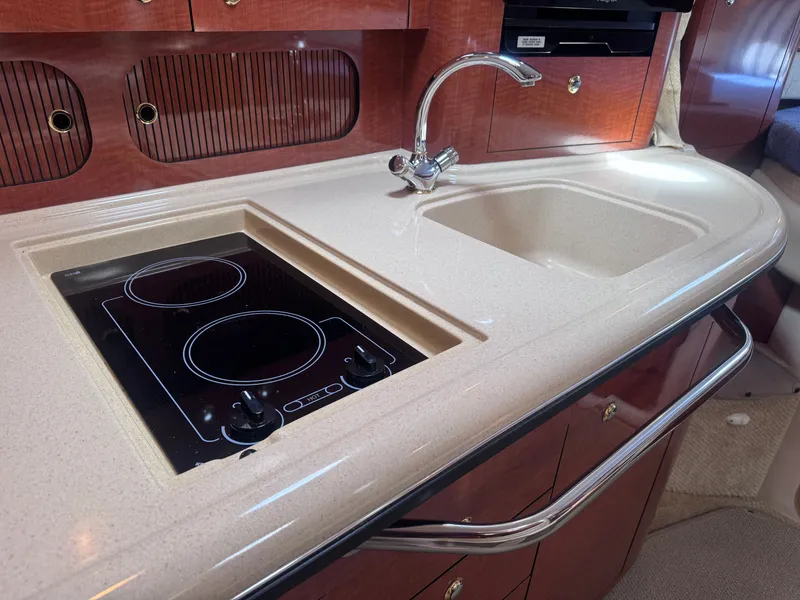 Slide: The Image of Sea Ray 340 Sundancer 2004 - 28