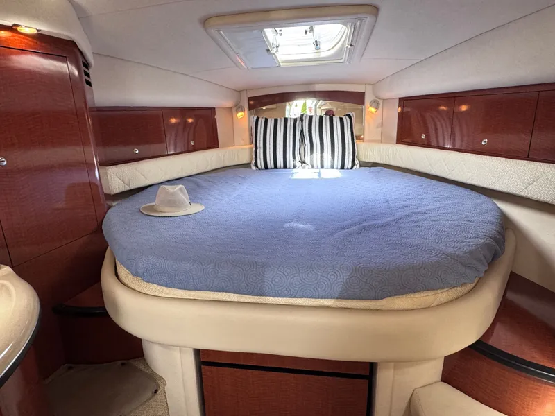 Slide: The Image of Sea Ray 340 Sundancer 2004 - 32