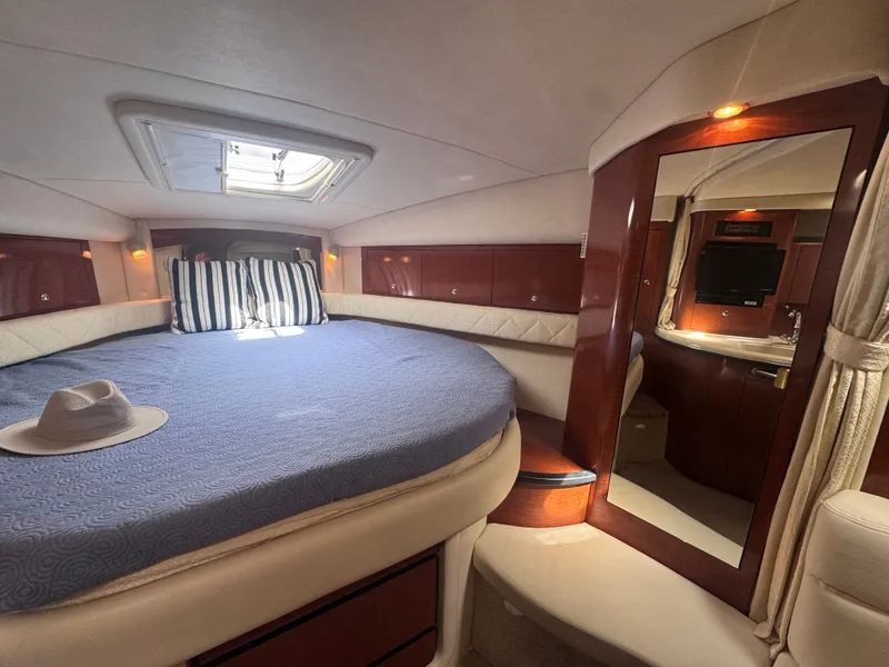 Slide: The Image of Sea Ray 340 Sundancer 2004 - 34
