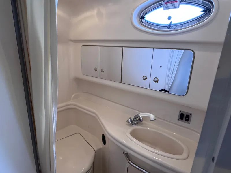 Slide: The Image of Sea Ray 340 Sundancer 2004 - 37