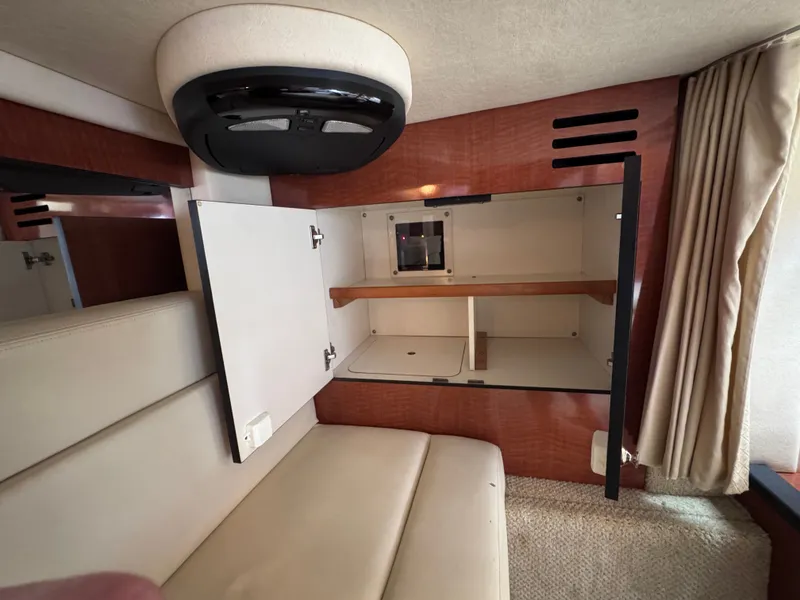 Slide: The Image of Sea Ray 340 Sundancer 2004 - 39