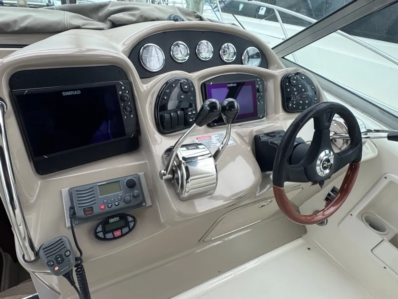 Slide: The Image of Sea Ray 340 Sundancer 2004 - 5