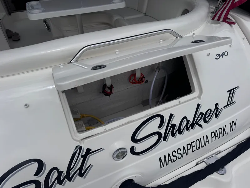 Slide: The Image of Sea Ray 340 Sundancer 2004 - 52