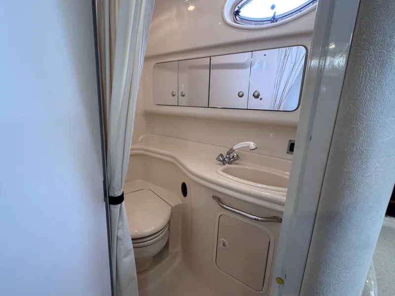 Slide: The Image of Sea Ray 340 Sundancer 2004 - 6