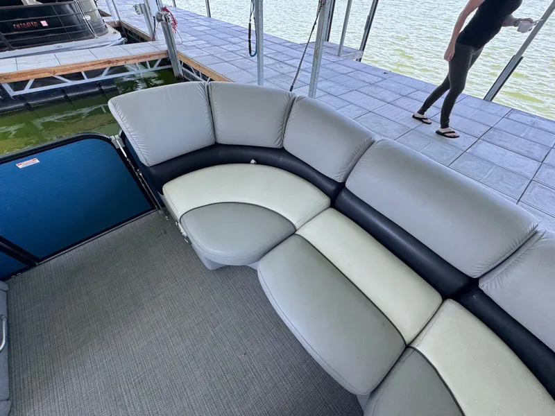 Slide: The Image of Manitou 230 Encore SR SHP 2018 - 30