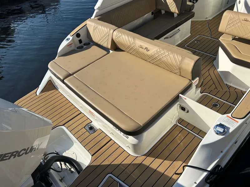 Slide: The Image of Sea Ray SDX 230 Outboard 2026 - 7