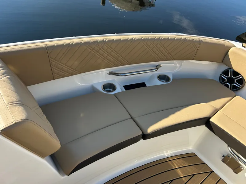 Slide: The Image of Sea Ray SDX 230 Outboard 2026 - 24