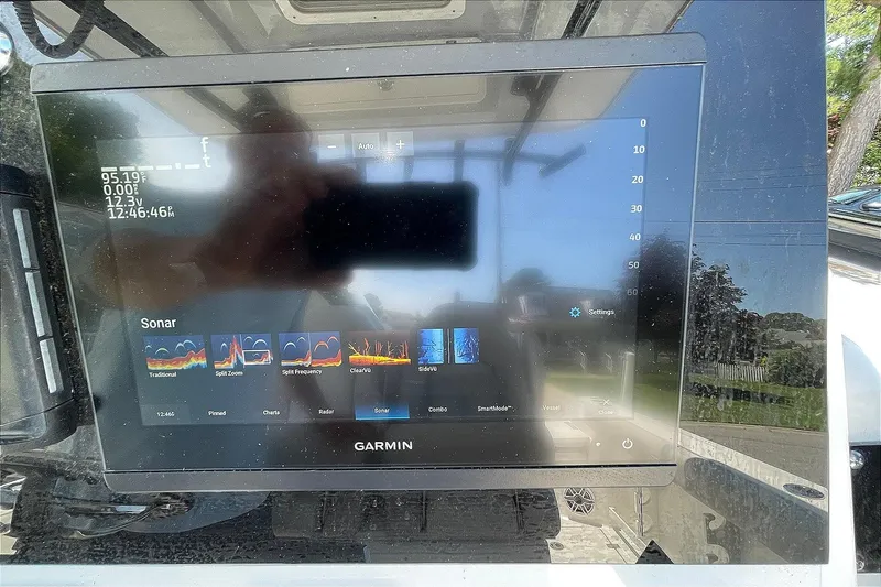 Slide: The Image of GARMIN SONAR DISPLAY VIEWS - 50