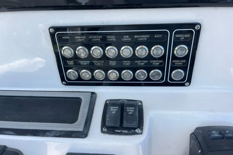 Slide: The Image of HELM ACCESSORY SWITCHES - 55